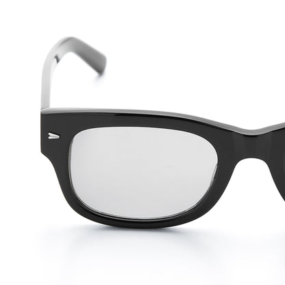 MADE IN YP サングラス：BLACK FRAME MEDIUM GRAY LENS（YP-01）