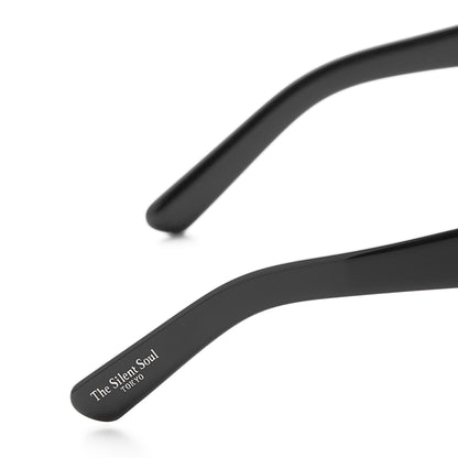 MADE IN YP サングラス：BLACK FRAME MEDIUM GRAY LENS（YP-01）