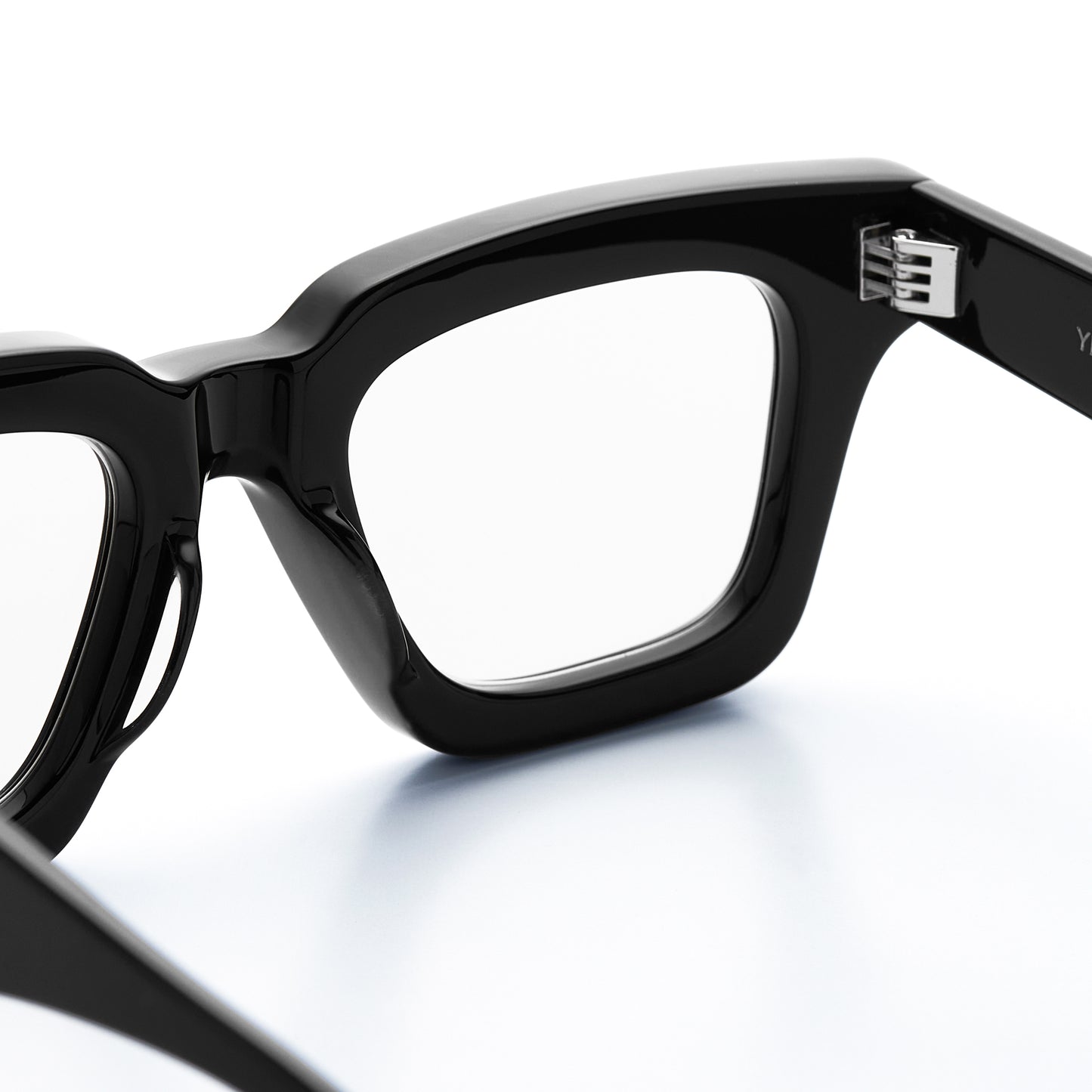 MADE IN YP サングラス：BLACK FRAME TRANSITION SMOKE LENS（YP-02）